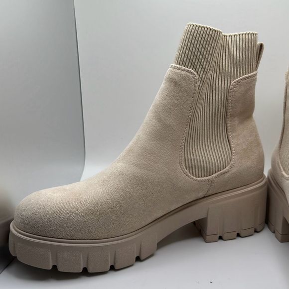 CUSHIONAIRE Women's slip on chelsea boot +Memory Foam 9 CREAM - Picture 7 of 7